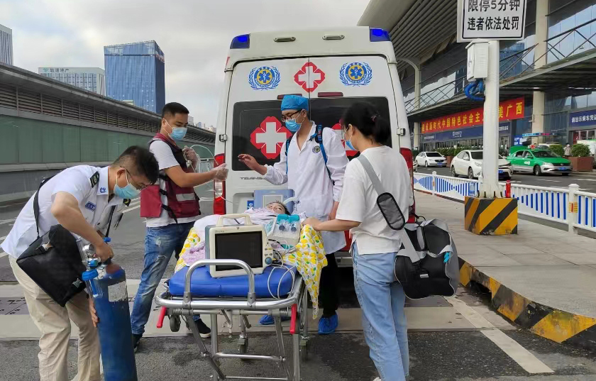 潜江市救护车出租公司